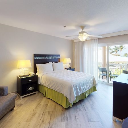 The Grand Caymanian Resort George Town Buitenkant foto