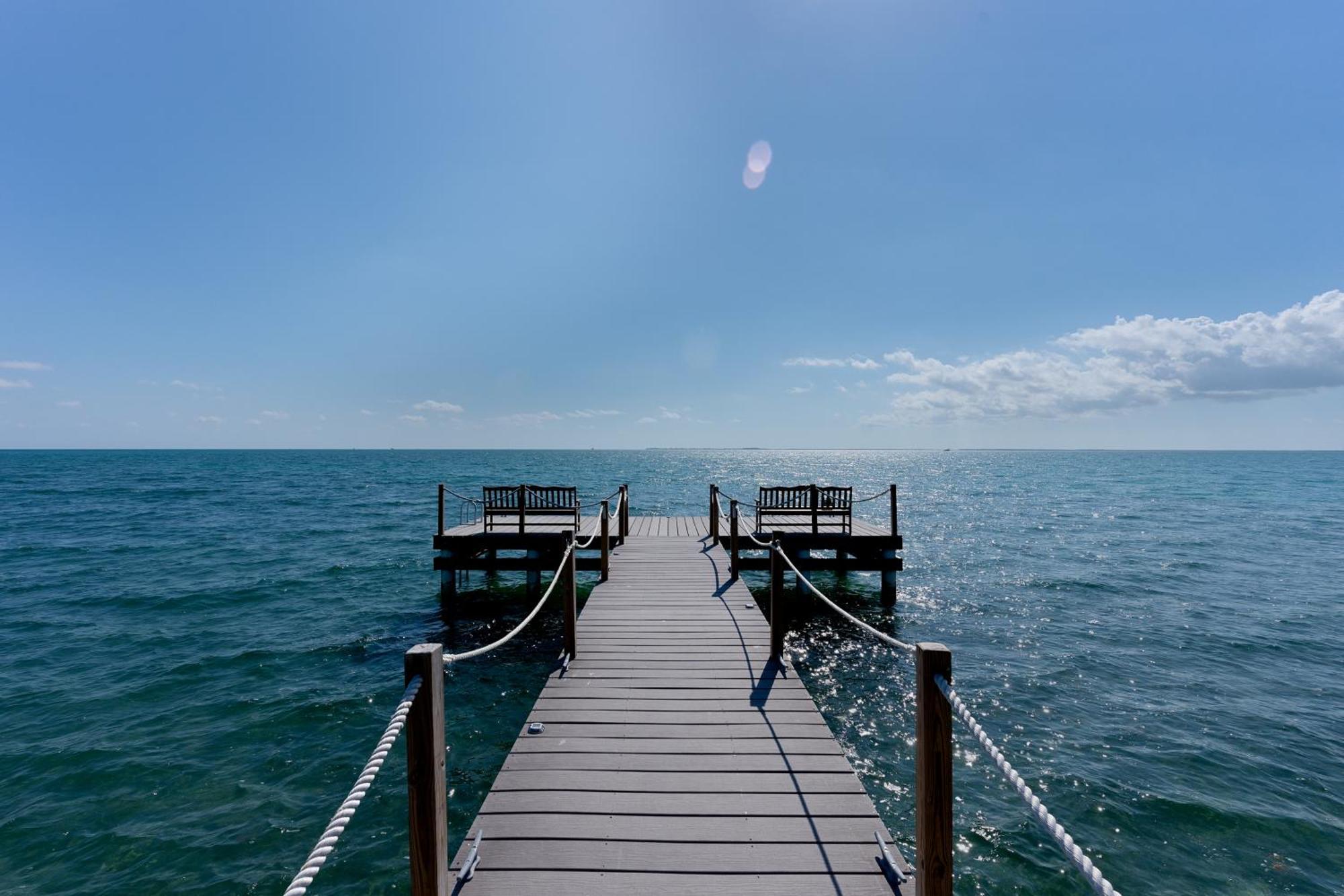 The Grand Caymanian Resort George Town Buitenkant foto